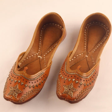 Punjabi Jutti for Women – Handmade Leather Khussa