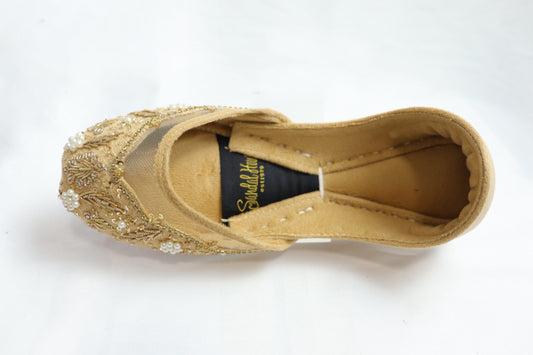 Gold Chashm-E-Aahoo Khussas/Juttis