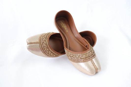 Gold Chain Power Khussas/Juttis