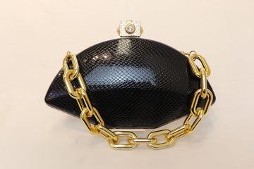 Black Scale‑Texture Clutch (Detachable Gold Chain)