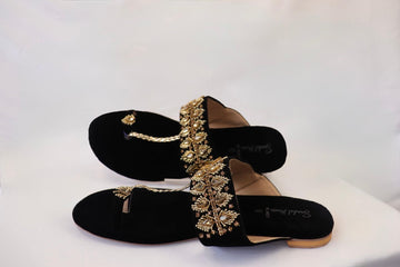 Black and Gold Kolhapuri KL4031